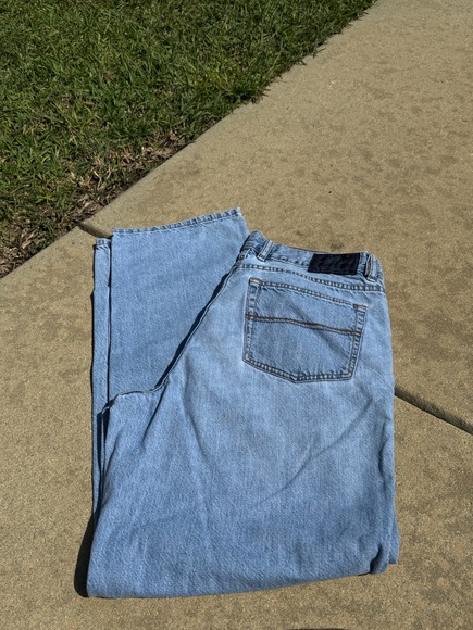 Indigo Palms Jeans by Tommy Bahama-Size 34x32 (lighter wash) - Picture 1 of 6